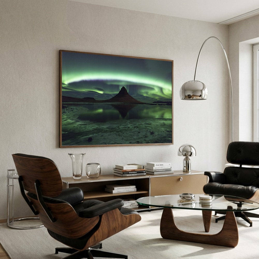 Poster mit Kirkjufell und der Spiegelung des Nordlichts